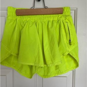 Lululemon Tracker Low-Rise Lined Short 4”